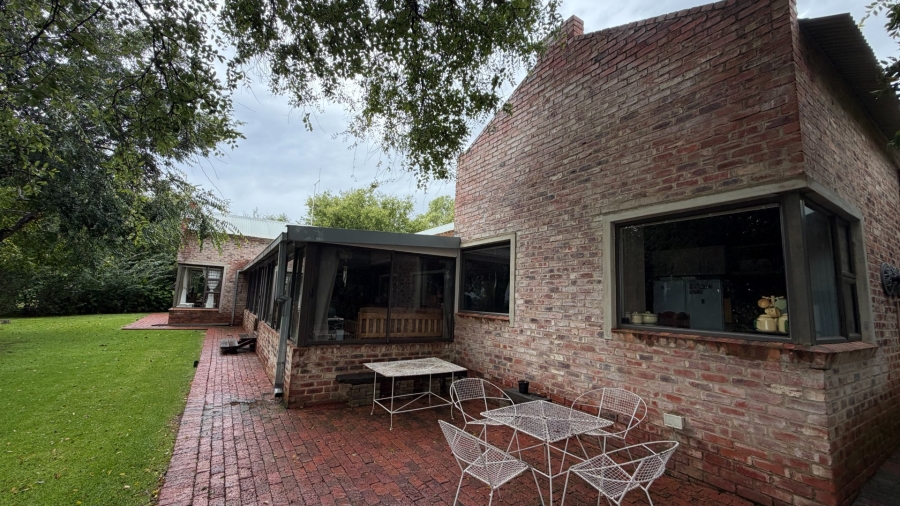 4 Bedroom Property for Sale in Viljoenskroon Rural Free State